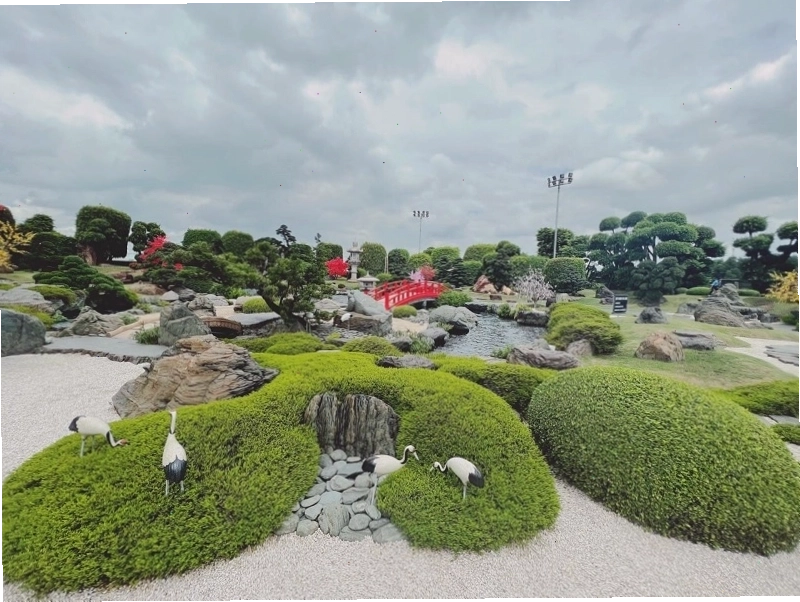 Con đường dẫn vào Công Viên Cá Koi Rin Rin Park Hóc Môn