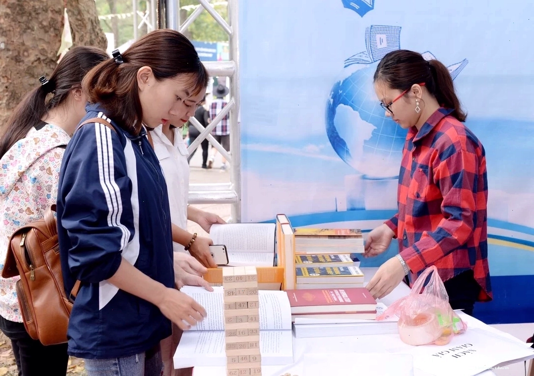 Cổng chào Công viên Thống Nhất