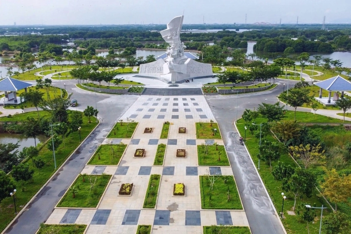 Cổng Công viên Chiến thắng gần Công viên Bà Rịa
