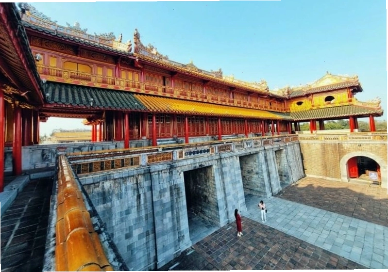 Cổng Ngọ Môn Huế uy nghi và cổ kính