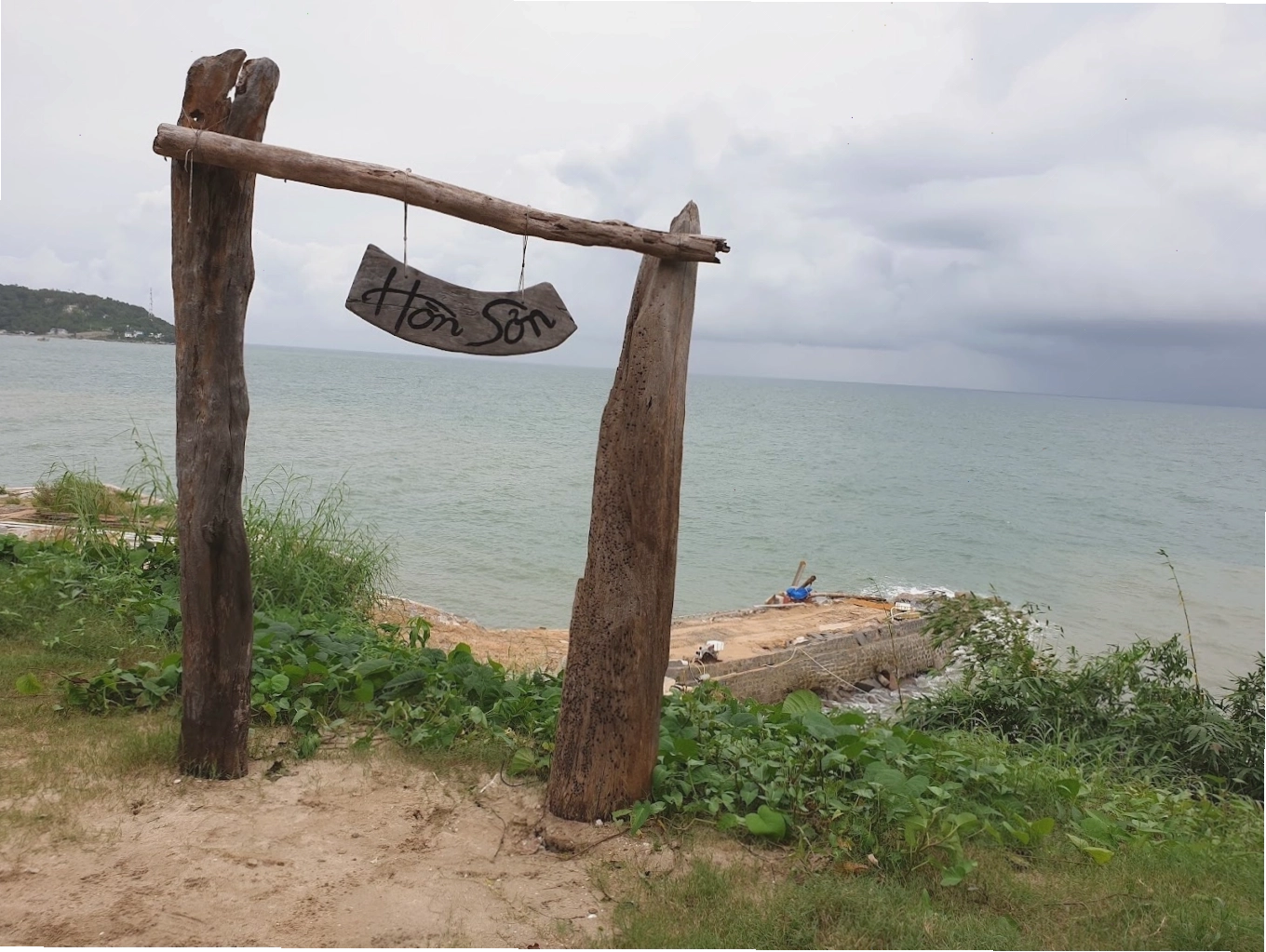 Cổng trời Hòn Sơn