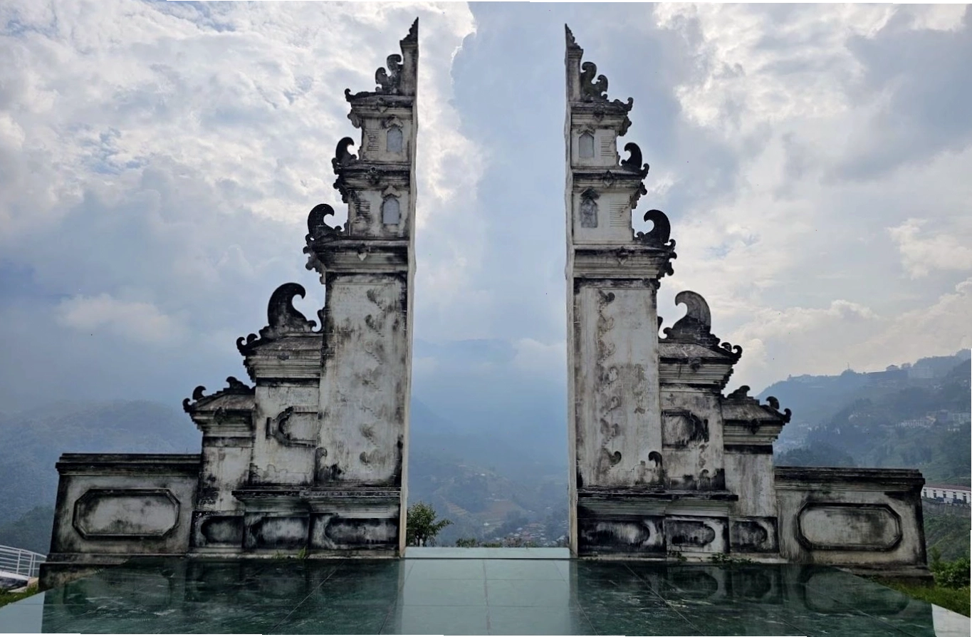 Cổng Trời Sapa ngắm toàn cảnh núi rừng