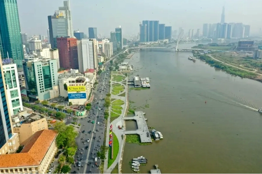 Công viên Bến Bạch Đằng sau cải tạo trở nên khang trang hơn