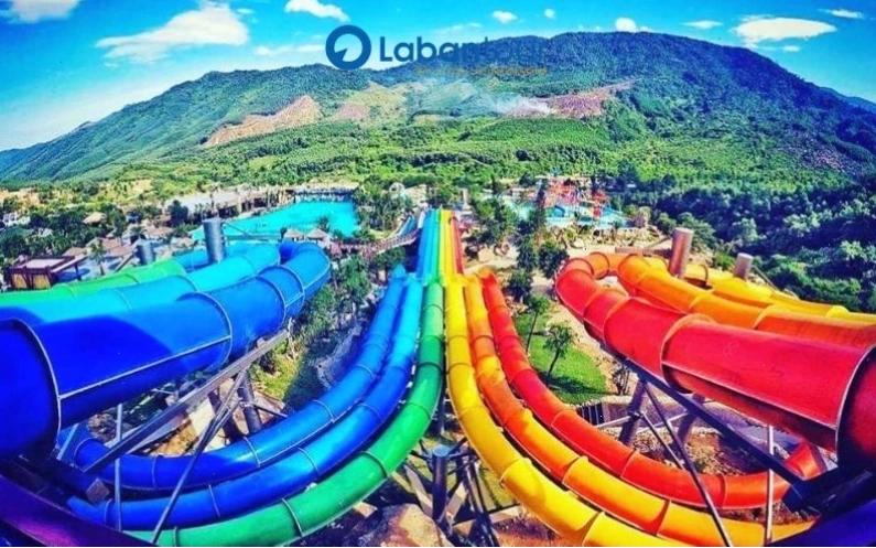 Công viên khủng long Núi Thần Tài