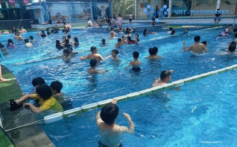 Công viên Nước RiO lung linh về đêm