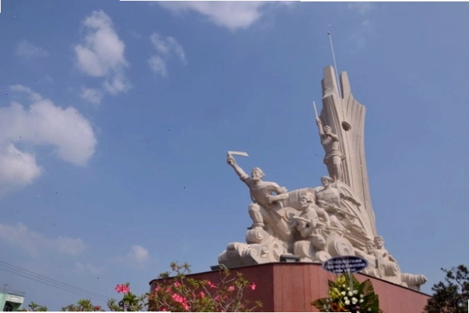 Công viên tượng đài Nghĩa sĩ Cần Giuộc - Long An