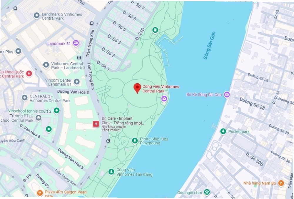 Công viên Vinhomes Central Park nhìn ra sông Sài Gòn và Landmark81, Bình Thạnh
