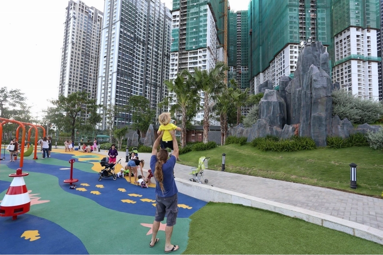 Công viên Vinhomes Central Park với không gian xanh rộng mở