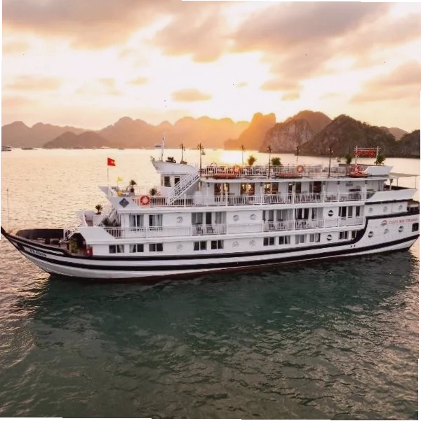 Cozy Bay Grand Cruise mang đến trải nghiệm độc đáo trên Vịnh