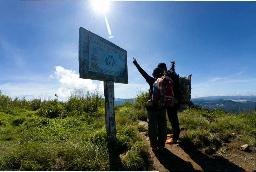 Cung đường trekking núi Langbiang dài khoảng 6-10km