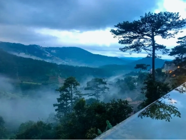 Dalat Mountain View nhìn ra khung cảnh thiên nhiên hùng vĩ