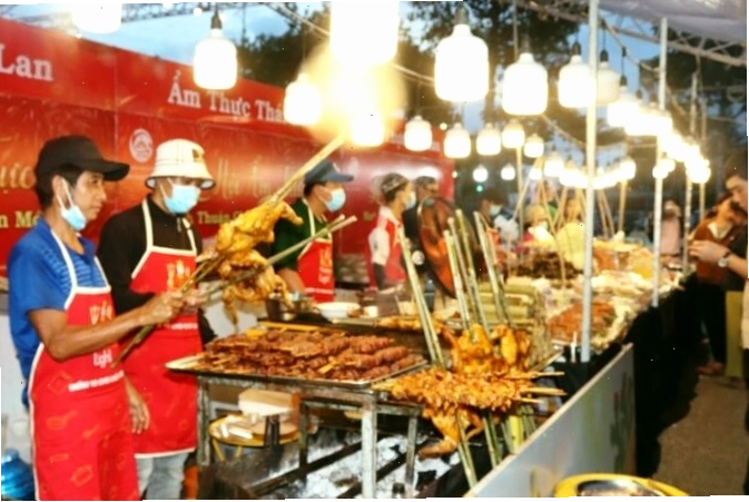 Đàn cừu trắng tại Đồng cừu An Hòa