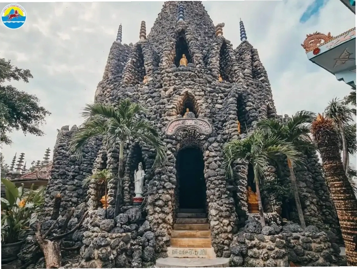 Đàn cừu trắng tại Đồng Cừu Suối Tiên, Cam Ranh
