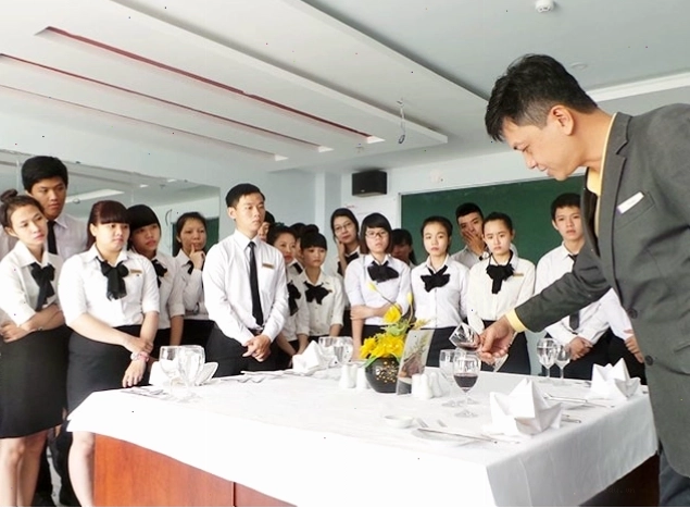 Đào tạo nhân viên nhà hàng chuyên nghiệp