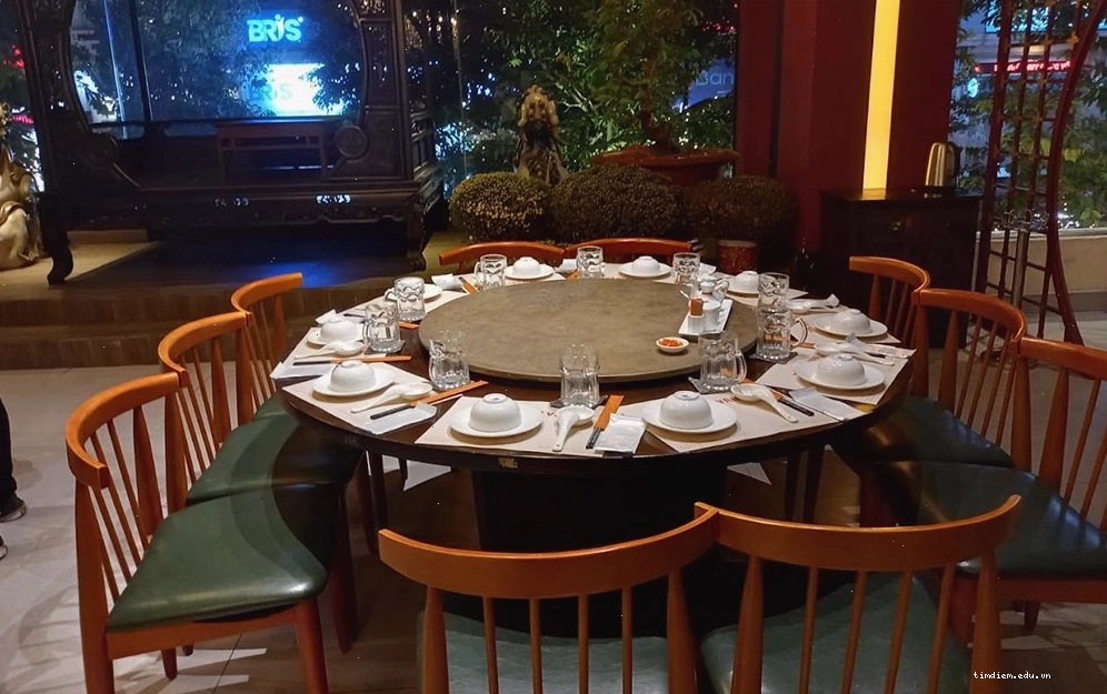 Đặt bàn trước giúp đảm bảo có chỗ ngồi tại nhà hàng