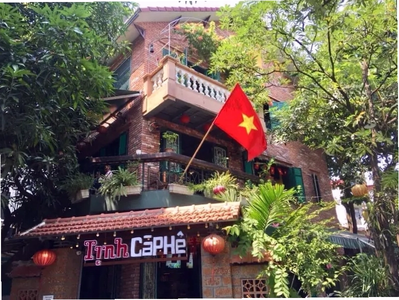 De. Tam Cafe & Bistro tại Đống Đa