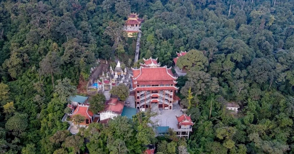 Đền Bà Chúa Thượng Ngàn linh thiêng tại Tam Đảo