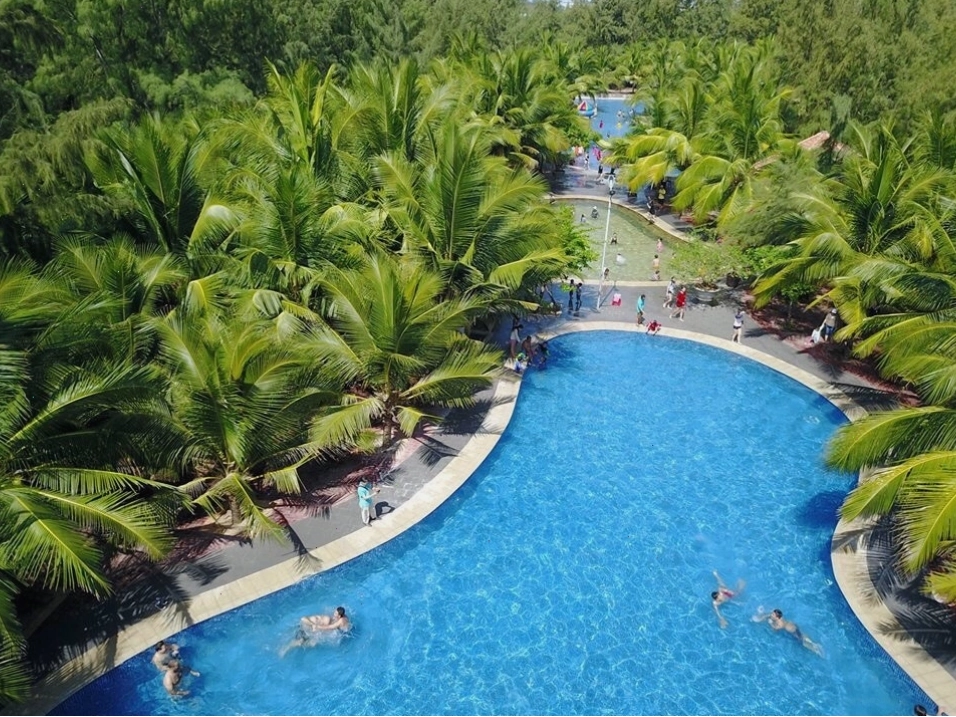 Dịch vụ chòi ghế tắm biển tại Long Cung Resort Vũng Tàu