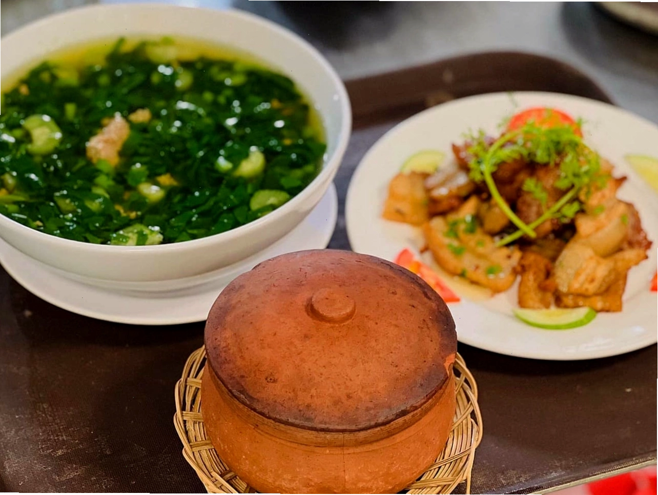 Dịch vụ chuyên nghiệp tại Nhà hàng Ớt Côn Đảo
