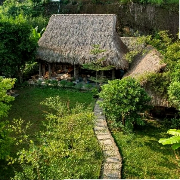 Dinh Gia Trang - Homestay & Coffee tại Yên Bái với khu vườn xinh đẹp