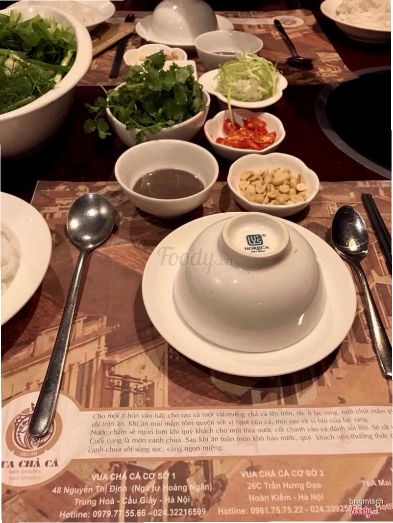 Đồ ăn kèm hấp dẫn tại nhà hàng Vua Chả Cá