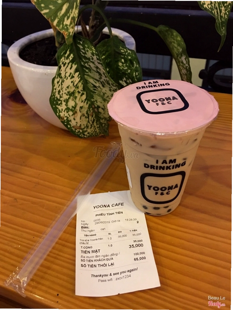 Đồ uống hấp dẫn tại Yoona Cafe với mức giá phải chăng