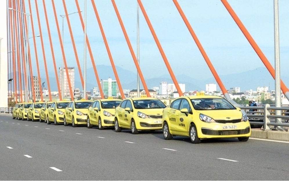 Đội ngũ taxi Tiên Sa tại Núi Thành