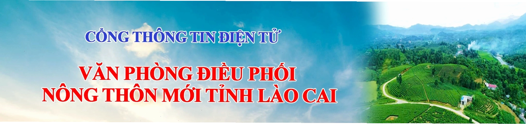 Dòng suối khoáng nóng chảy giữa khung cảnh núi rừng