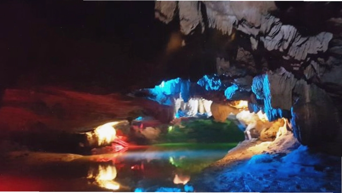 Động Thiên Hà - hang động kỳ ảo với thạch nhũ tuyệt đẹp