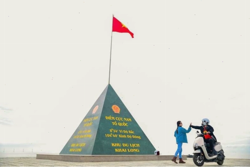 Du khách thích thú khám phá khu du lịch sinh thái Khai Long, Cà Mau