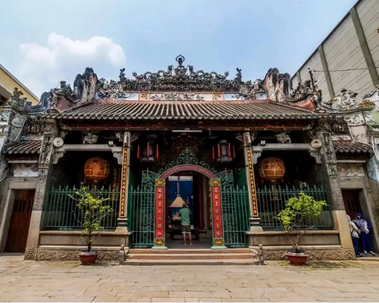 Du lịch Phố Người Hoa với văn hóa ẩm thực đặc sắc