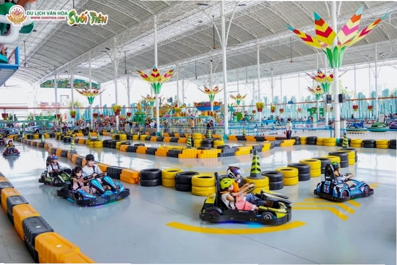 Đua xe Go-Kart tại Suối Tiên