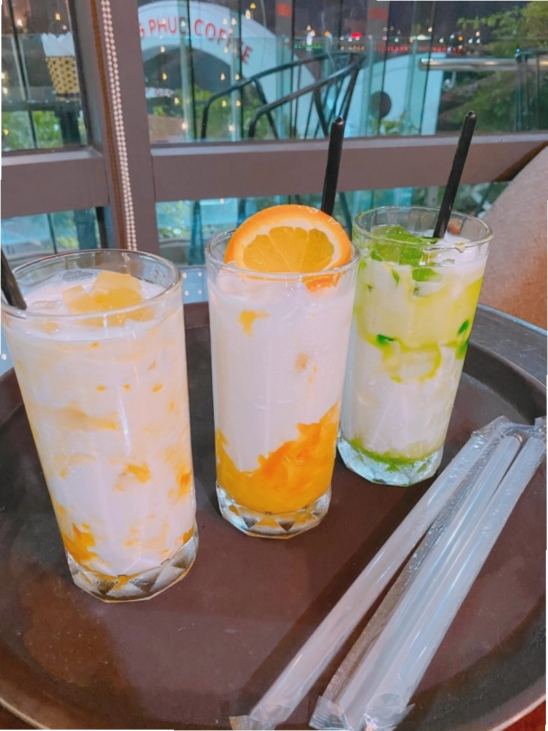 Dũng Phúc Coffee với không gian lãng mạn bên hồ