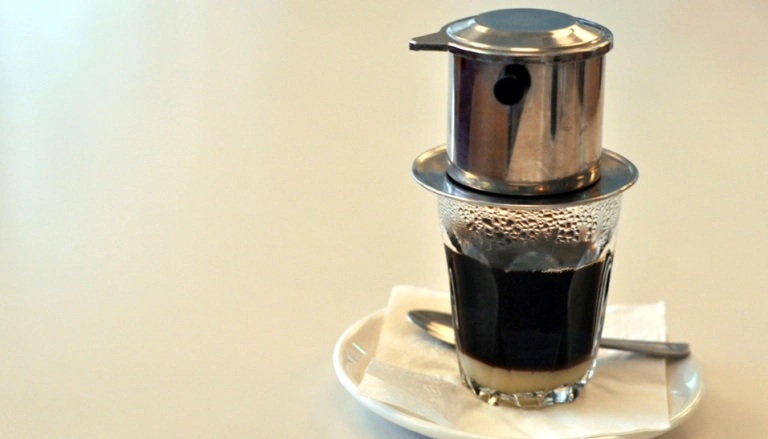 F Cafe: Điểm Hẹn Thư Giãn Lý Tưởng Giữa Lòng Hà Nội