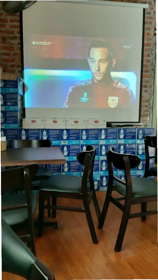F Cafe với không gian mở gần gũi thiên nhiên