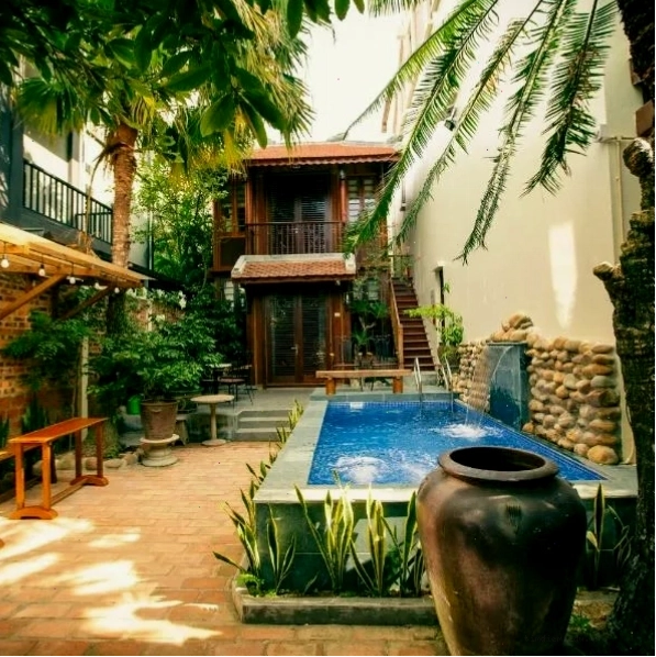 Gahi Homestay với hồ bơi ngoài trời và không gian xanh mát