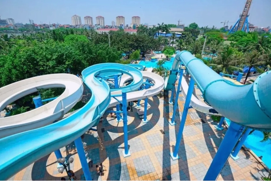 Giải nhiệt mùa hè cực đã tại công viên nước Hà Nội VinWonders Wave Park