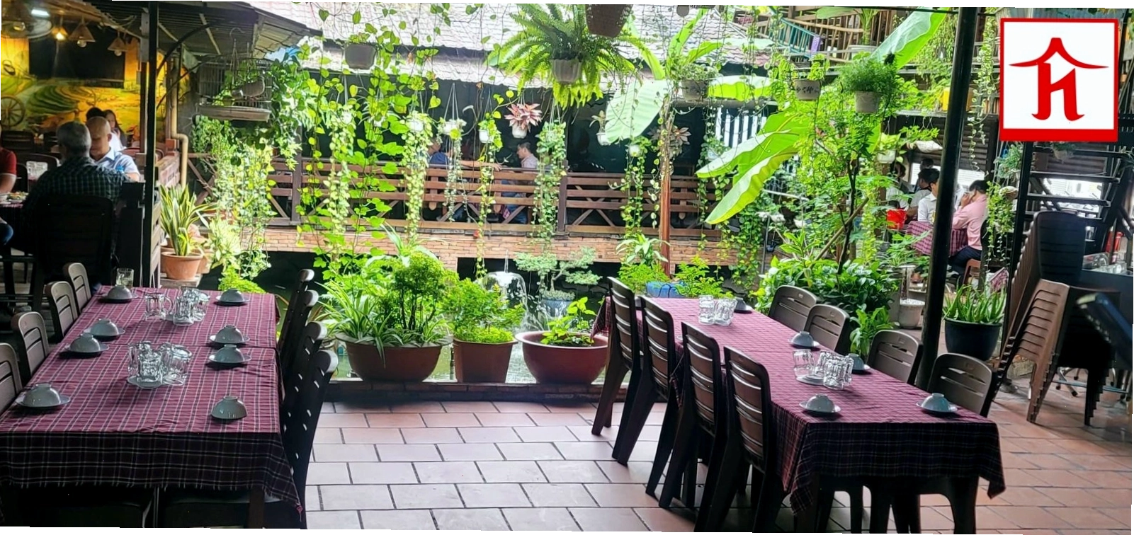 Giới thiệu chung về quán Nhà Sàn