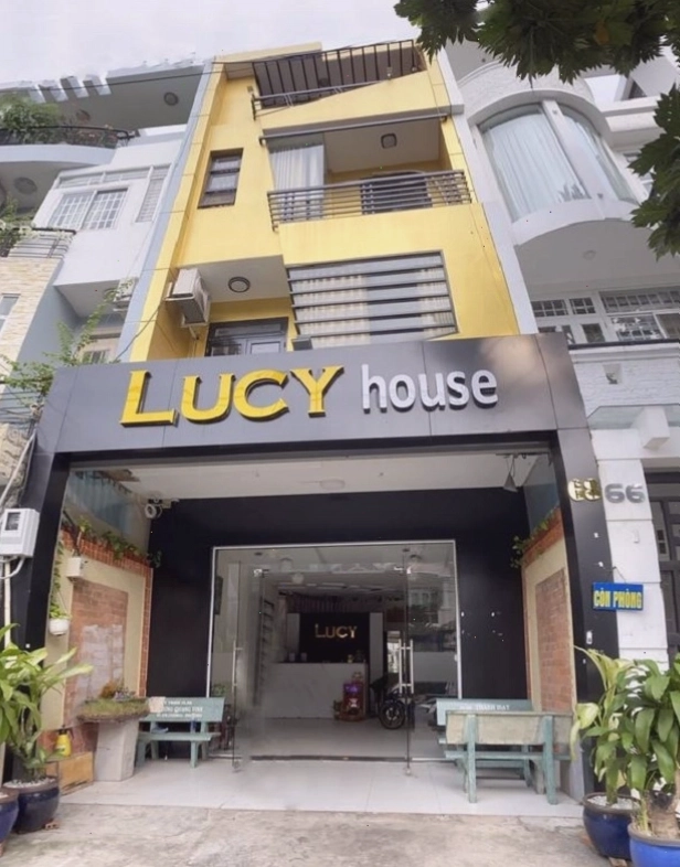 Giường và ghế tình yêu độc đáo tại Khách sạn Thùy Dương