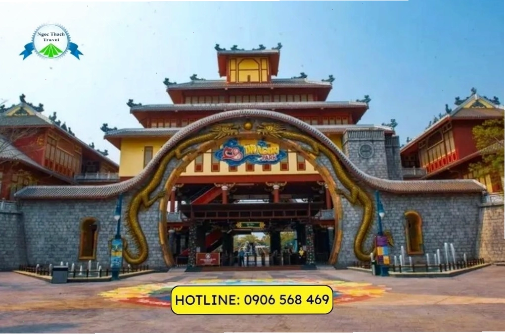 Góc check-in đẹp tại Công viên Rồng Hạ Long