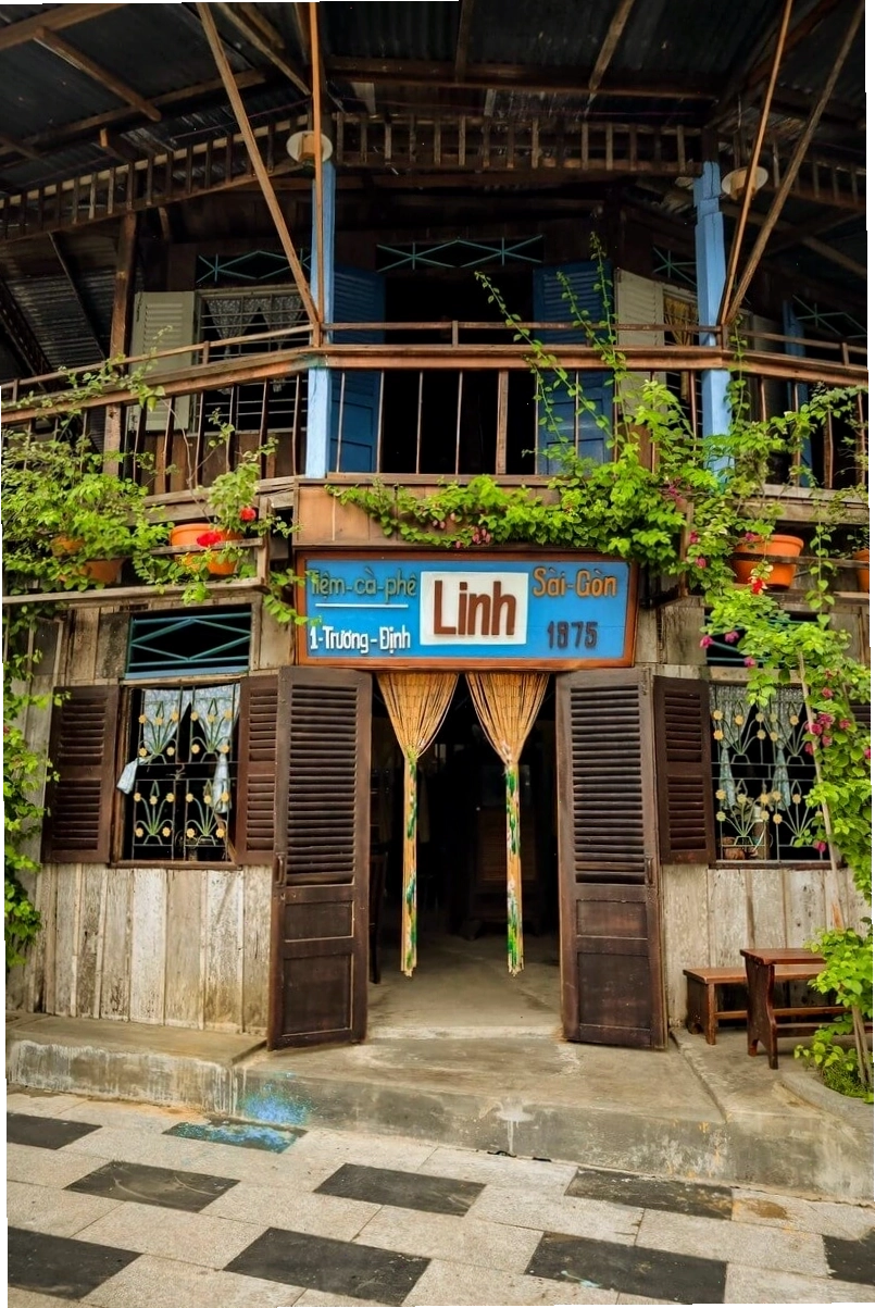 Góc decor vintage tại chi nhánh Cà phê Linh
