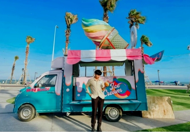 Góc nhìn toàn cảnh Bikini Beach từ trên cao