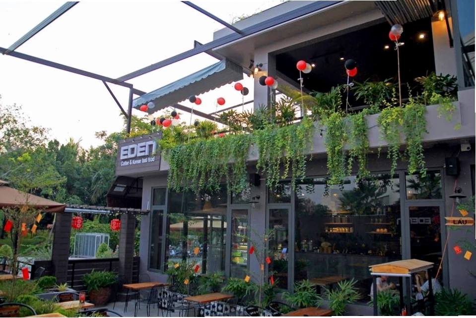Góc trang trí độc đáo tại một quán cafe nổi tiếng Hà Nội