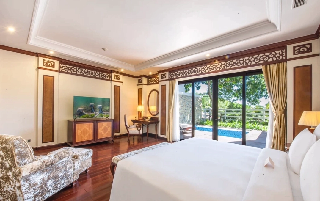 Grand Duplex Villa