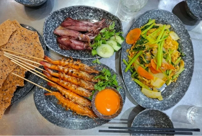 Hải sản tươi ngon chế biến đơn giản