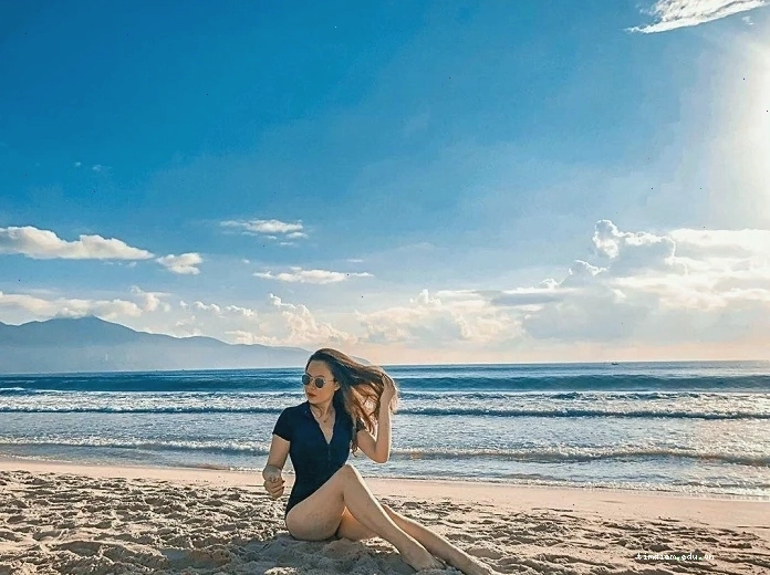 Hải sản tươi ngon tại nhà hàng gần Bãi biển Tiên Sa