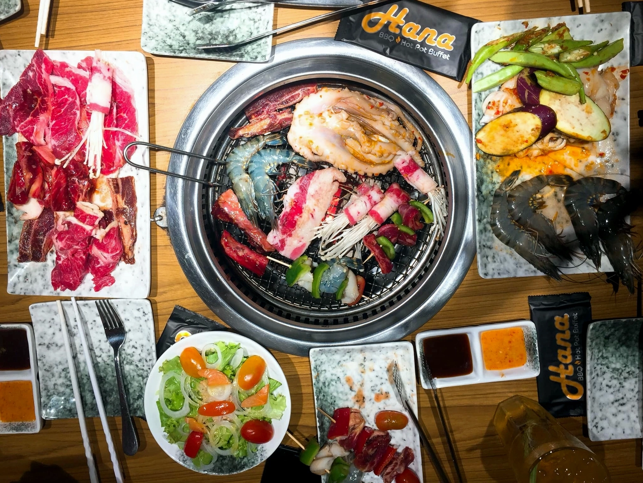 Hana BBQ & Hot Pot Buffet - quán ăn có chỗ chơi cho trẻ em TP.HCM