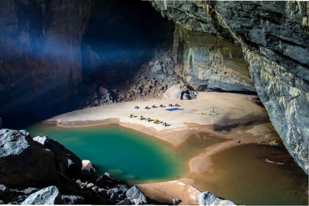 Hang Đầu Gỗ, vịnh Hạ Long