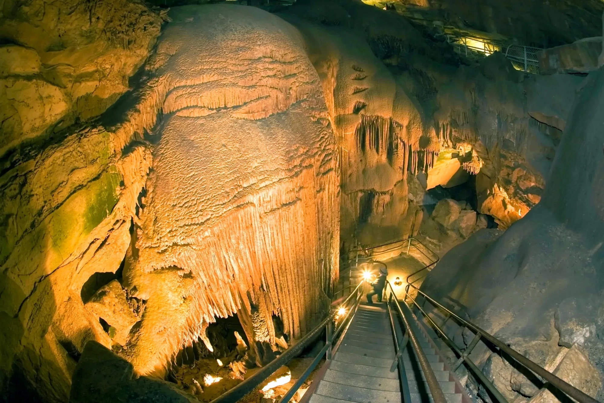 Hang Mammoth ở Mỹ