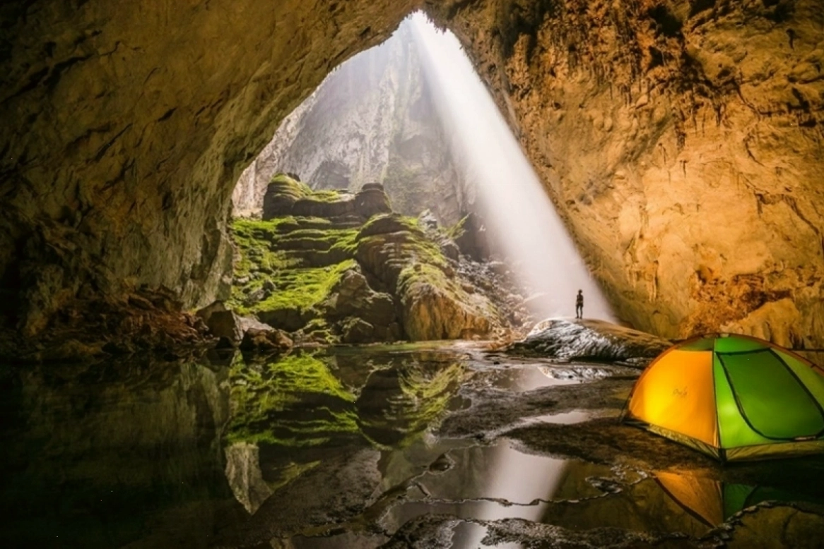 Hang Sơn Đoòng, hang động lớn nhất thế giới với khu rừng nhiệt đới bên trong